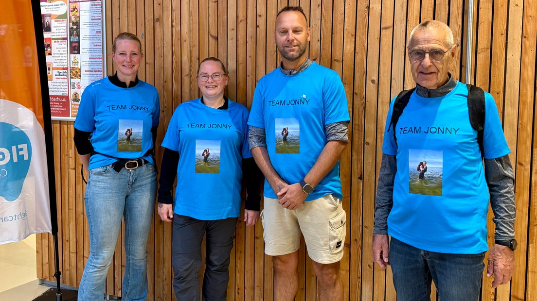 Team Jonny, tijdens het Walk & Dance to Fight Cancer evenement in Zuidwolde