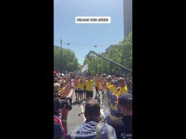 Jeroen kwam onder luid gejuich over de finish
