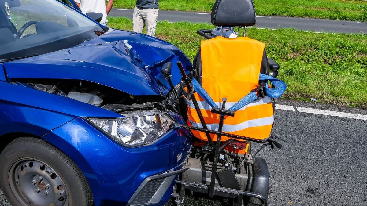 112 Nieuws: Scootmobiel geschept in Deventer | Politie gebruikt taser bij aanhouding