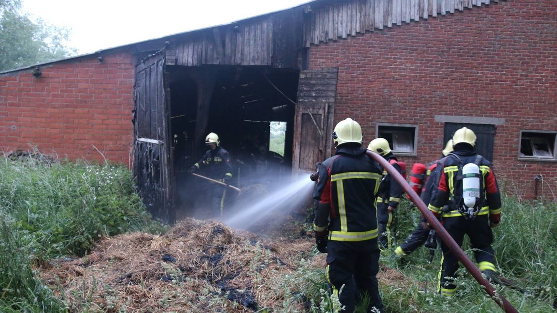 Brand in stroschuur bij Hulst