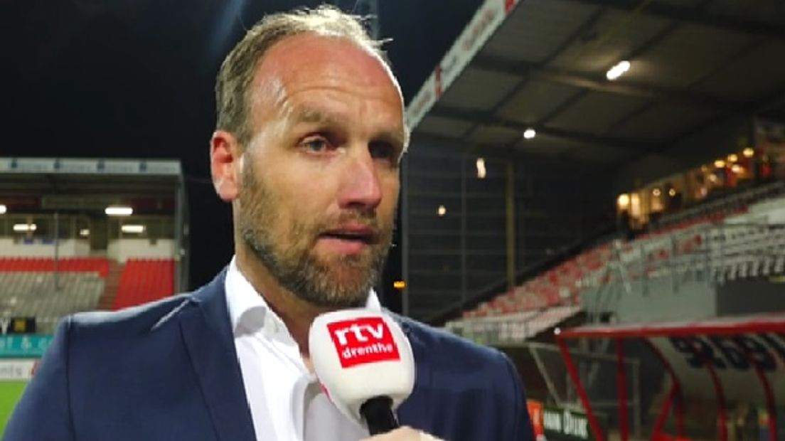 FC Emmen-trainer Dick Lukkien