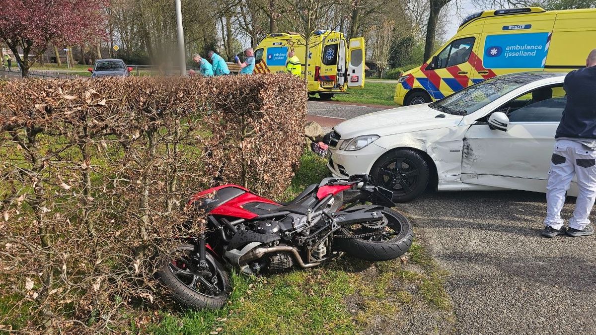 Motorrijder gewond in Dedemsvaart