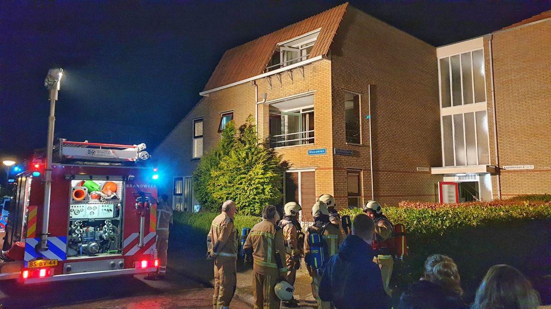 Een bewoner raakte zwaargewond bij een keukenbrand in Roden (Rechten: Persbureau Meter)