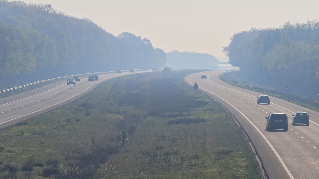 Smog bij de A37 bij Hoogeveen (Rechten: RTV Drenthe/Persbureau Meter)