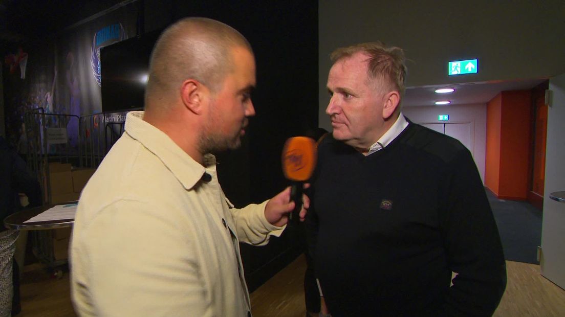 Niiwino met de redder van Donar, Jakob Klompien