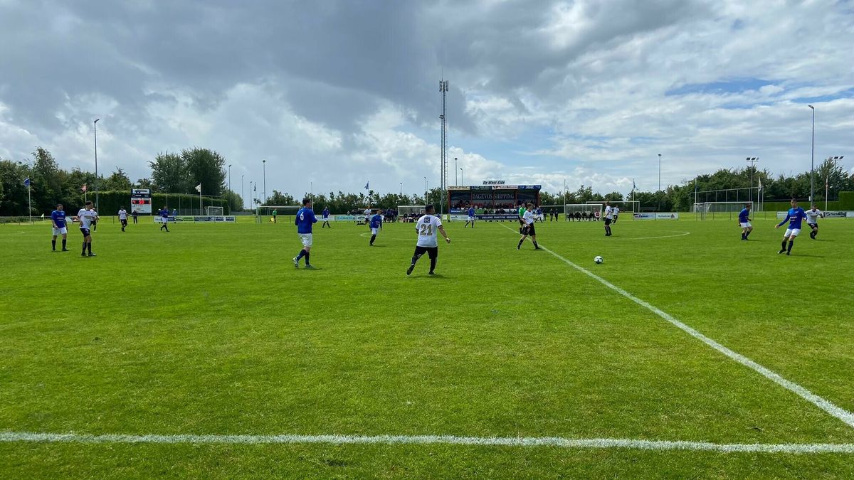Breskens degradeert tegen dominant Hoeven