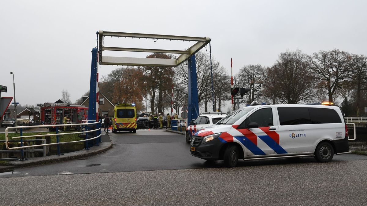 Gewonden bij auto-ongeluk op Vaartweg Hoogersmilde