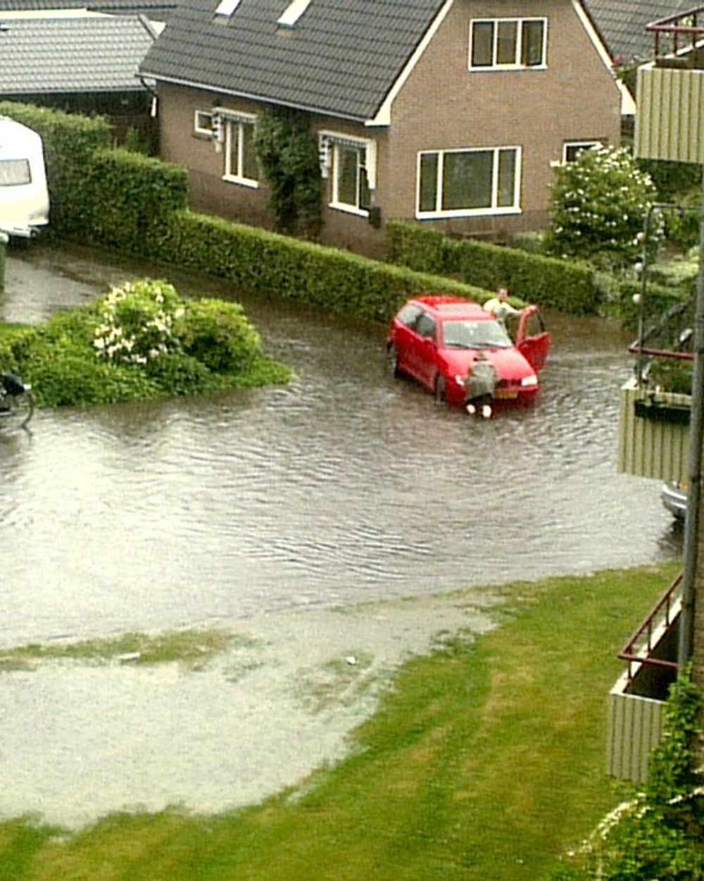 Overlast door noodweer in Zuidoost-Drenthe - RTV Drenthe