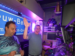 De zendmarathon in Nieuw-Balinge was één groot feest: 'Ambtenaren werken niet in het weekend'
