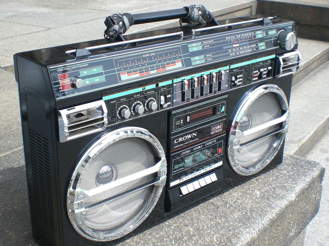 Met een boombox door de straten van Rotterdam rijden