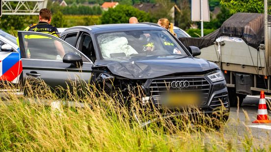 Kop-staartbotsing recht voor stoplichten