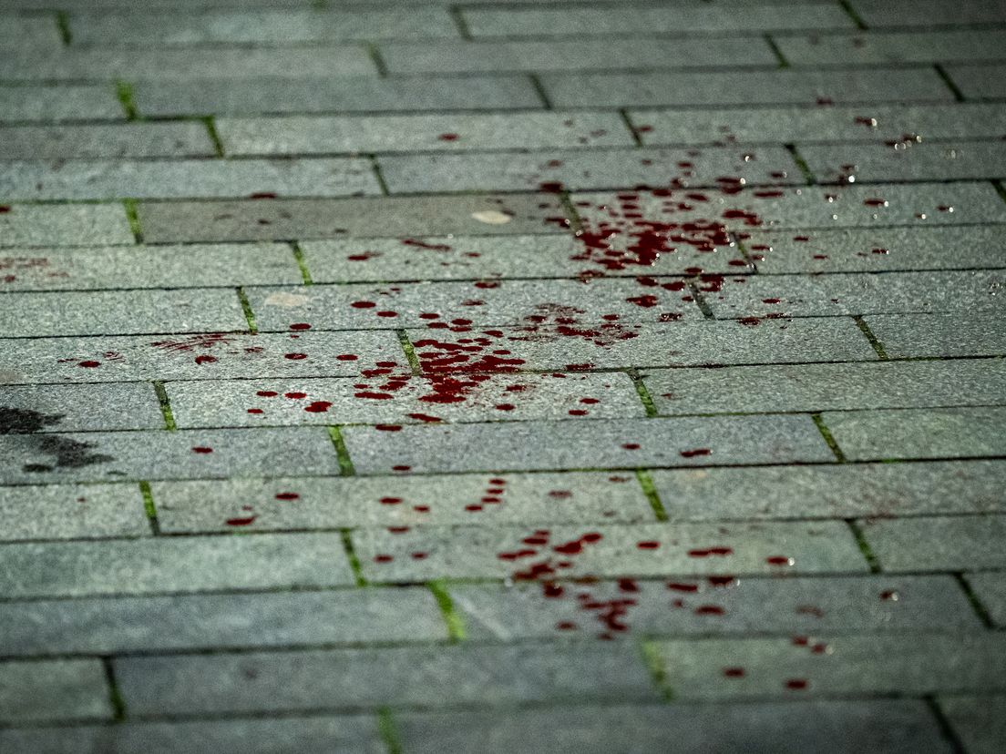Bloedspoor na steekpartij op Lijnbaan.