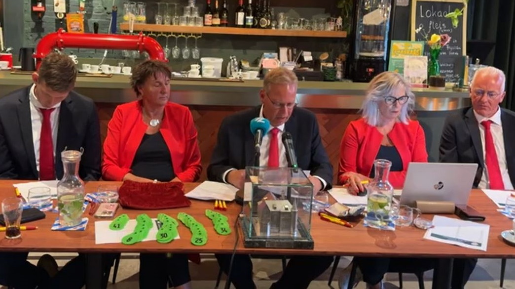 Partoer Dokkum wurdt op it lêste stuit fan Freulelist helle, wylst lotting al dwaande wie