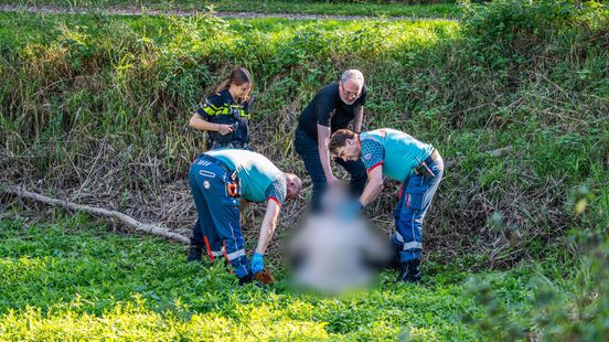 Scootmobiel belandt in droge sloot in Westervoort