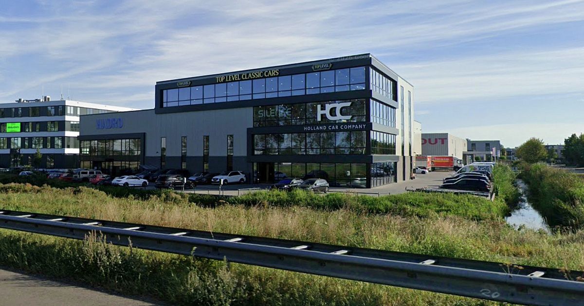 Deze week failliet: bedrijf met grote showroom langs snelweg failliet