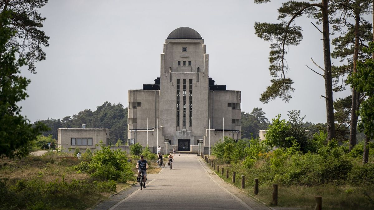 100 jaar Radio Malabar gevierd met amateurstation in Dwingeloo