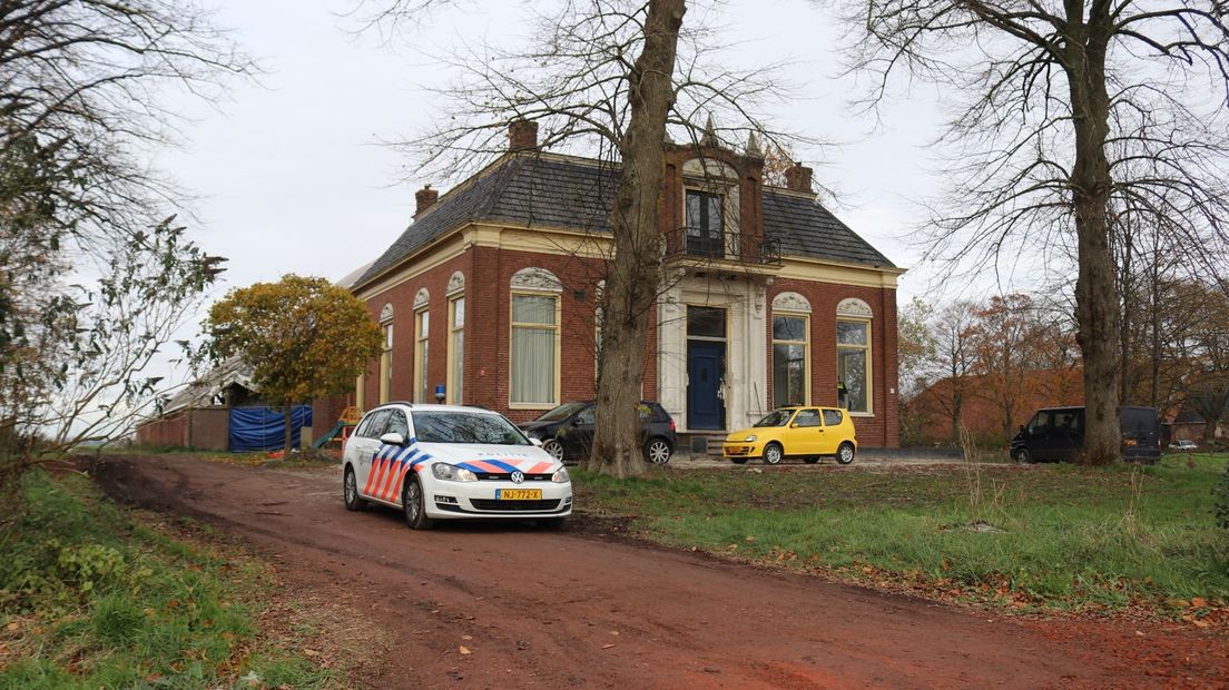 De woning met daarachter de cocaïnewasserij