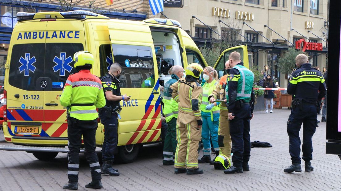 Bij de steekpartij raakten drie mensen gewond