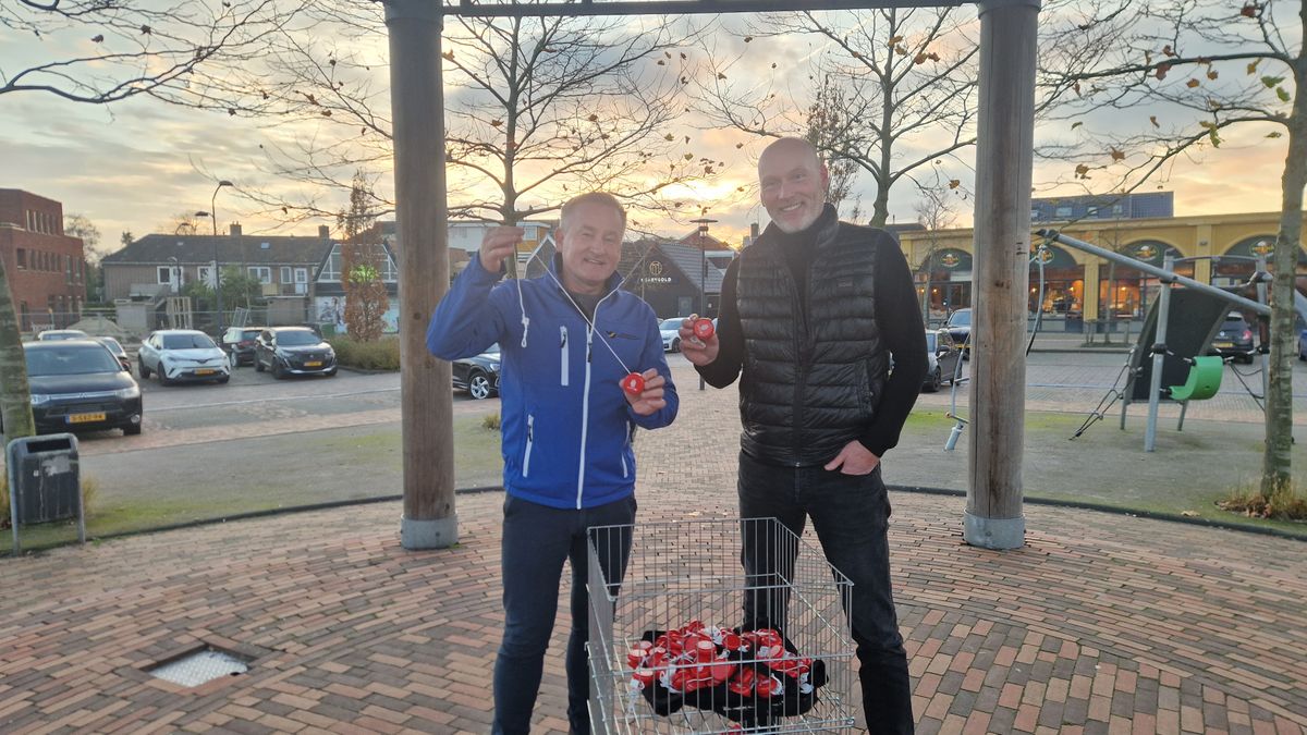 Wereldrecord jojoën tijdens intocht Sinterklaas in Roden