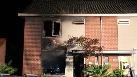 112 nieuws: Woningbranden in Zwolle en Nijverdal | Flinke schade bij aanrijding in Deventer. 112 nieuws: Woningbranden in Zwolle en Nijverdal | Flinke schade bij aanrijding in Deventer.