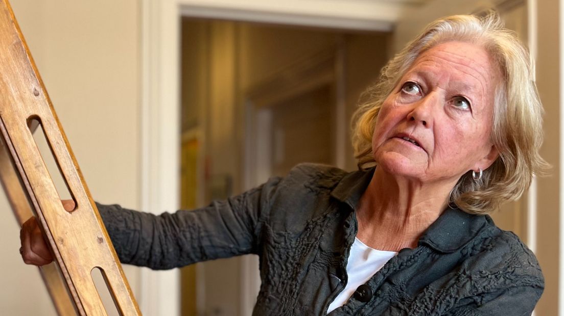 Voorzitter Gerda Aalders in het Damesleesmuseum