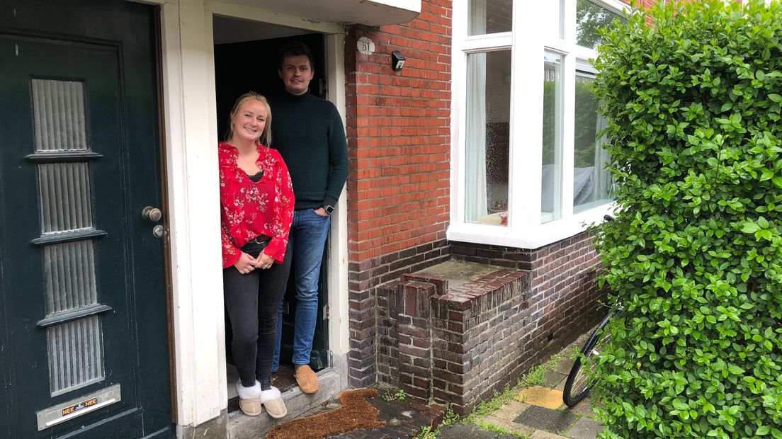 Maarten Oolderink en Anna Betten in hun huidige woning in de Korrewegwijk in Stad
