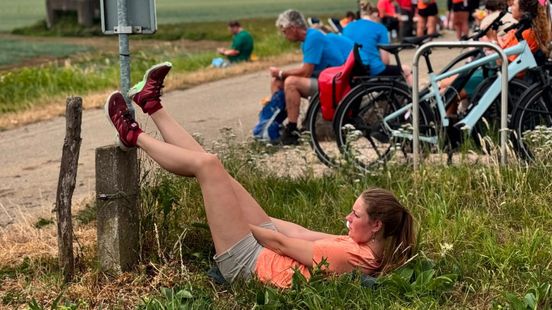 LIVE VIERDAAGSE | Laatste dag van start • Brit Simon weer de eerste loper