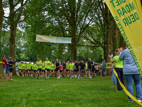 Vierentwintig uur lang elk uur 6,7 kilometer hardlopen: deze waaghalzen gaan de uitdaging aan