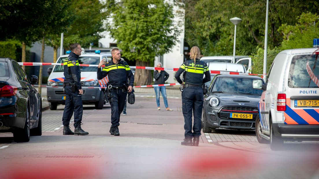 Politie na de liquidatie van advocaat Derk Wiersum in Amsterdam.