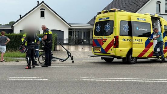 Man op driewielfiets overlijdt alsnog na botsing. Man op driewielfiets overlijdt alsnog na botsing.