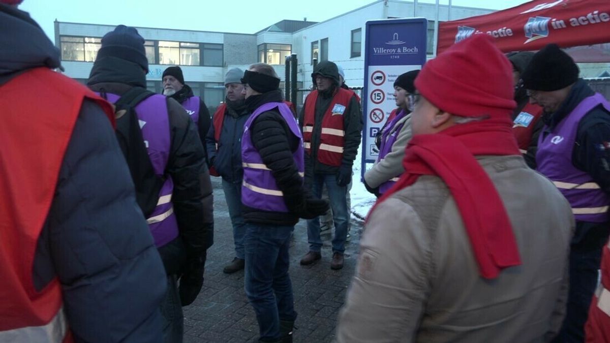 Werknemers Villeroy & Boch in Roden staken: 'Wie niet horen wil, moet maar voelen'