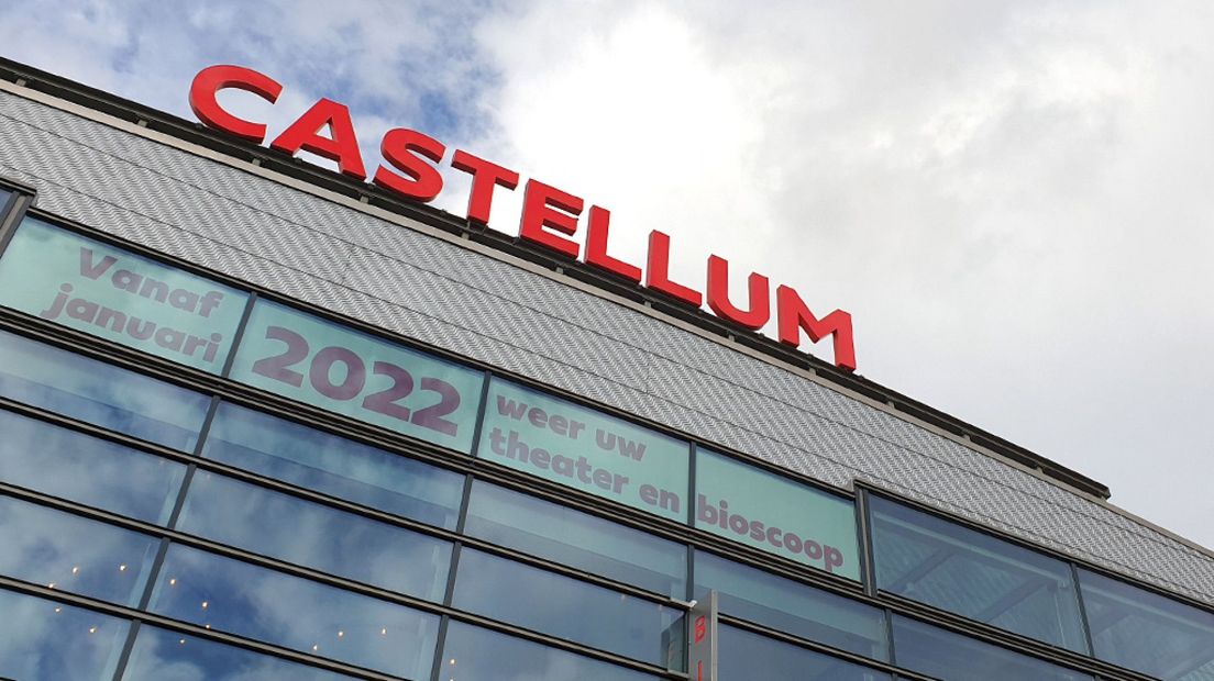 Theater Castellum is gelegen aan het Rijnplein, midden in het centrum van Alphen aan den Rijn