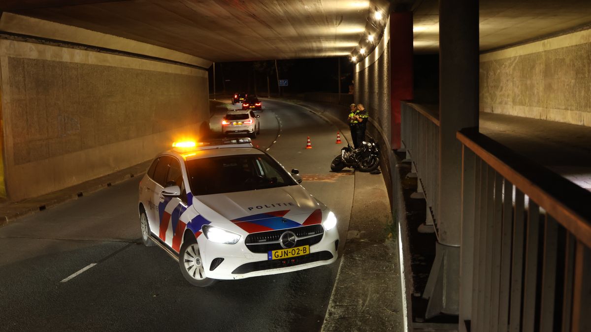 112 Nieuws: Ongeval met motorrijder in Deventer | Automobilist gewond bij aanrijding in Kampen