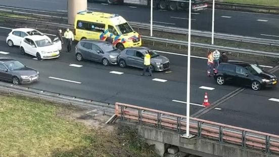 Lex’ BMW was na ongeluk meer dan total-loss, maar hij redde hem eigenhandig van de sloop: ‘Deze gaat niet zomaar weg’. Lex’ BMW was na ongeluk meer dan total-loss, maar hij redde hem eigenhandig van de sloop: ‘Deze gaat niet zomaar weg’.