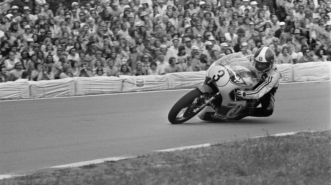 De grote Giacomo Agostini won in 1974 de 500cc-race