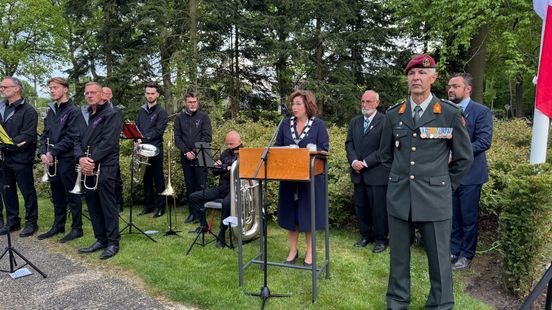 Foto: Dodenherdenking op zondag? Hier niet vanwege zondagsrust