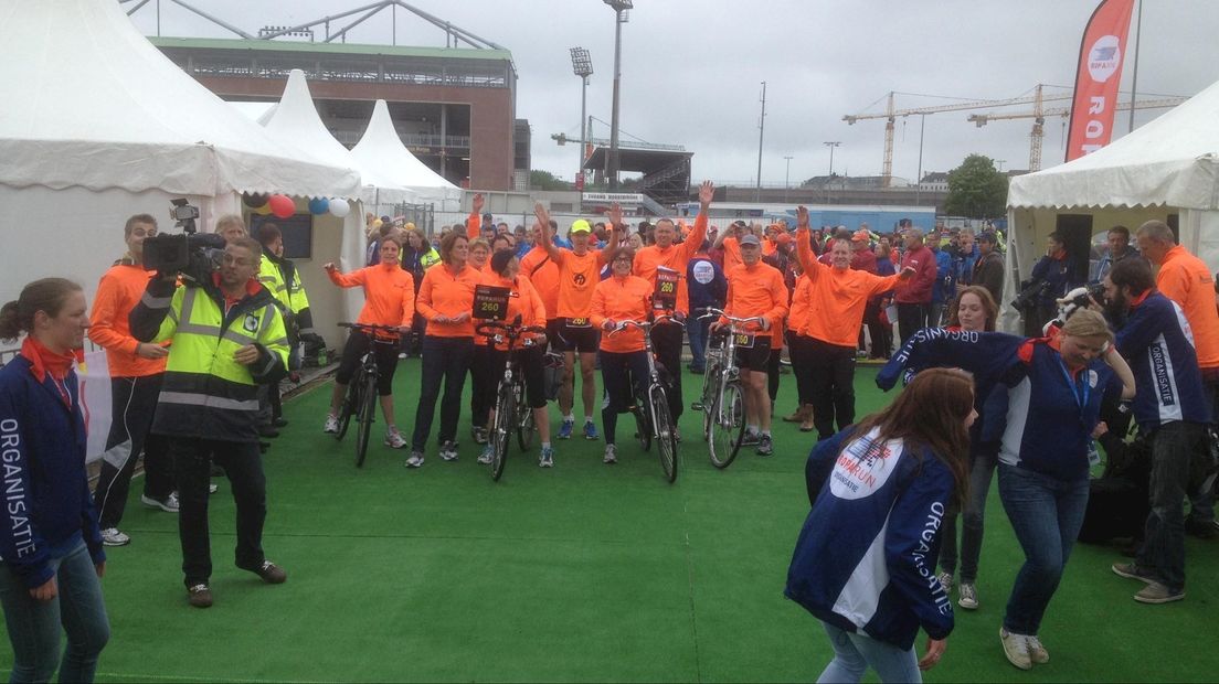 Start van de Roparun in Hamburg