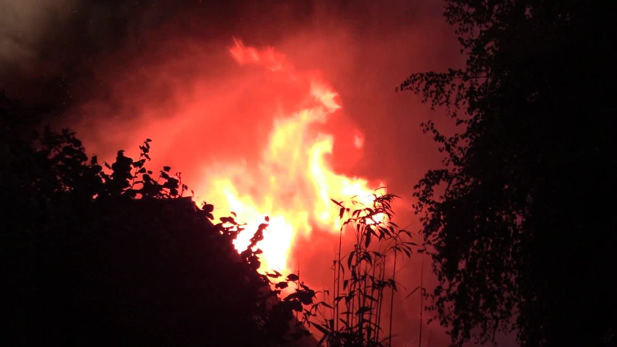 Beelden van de grote brand in Heerenveen