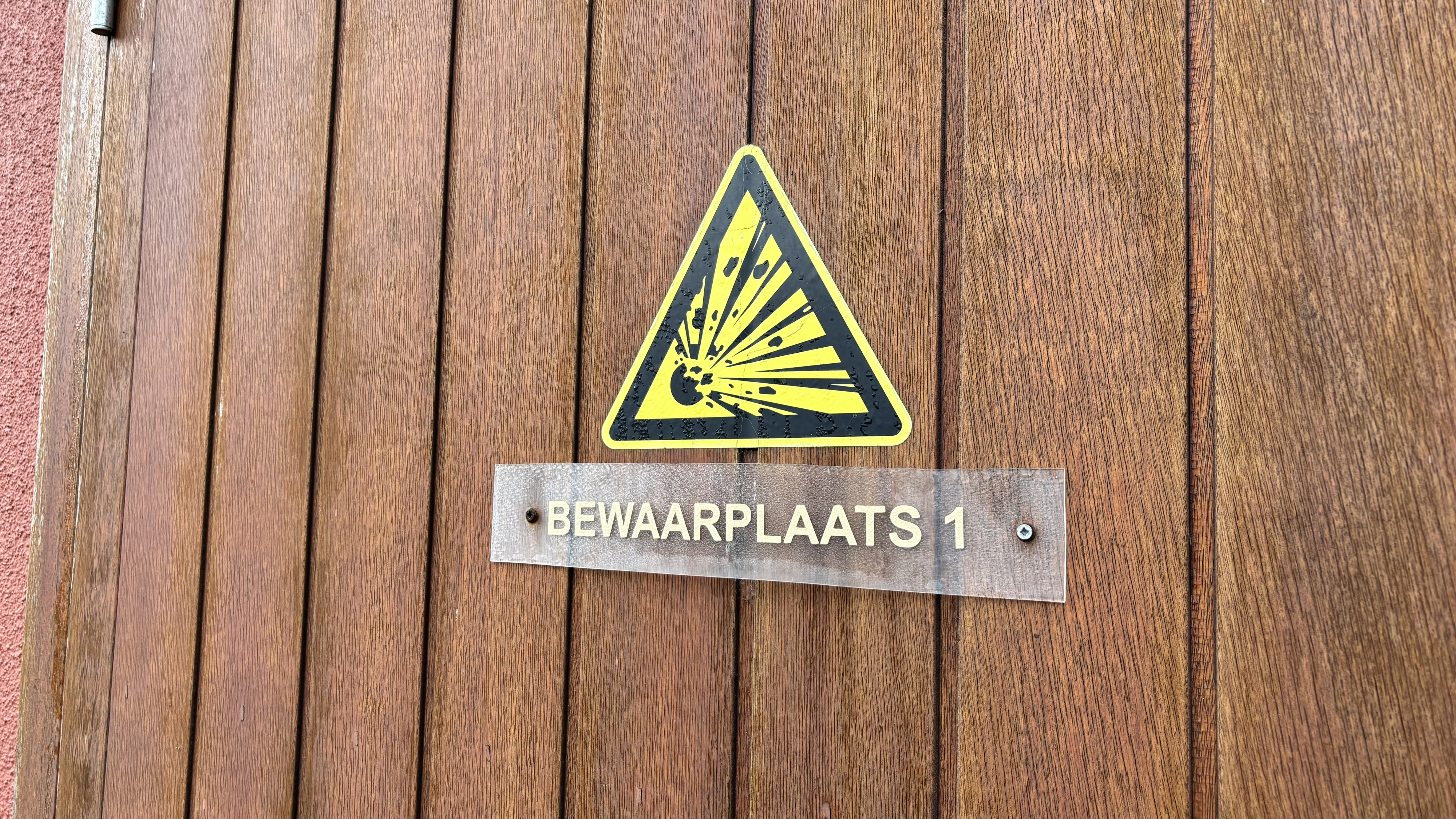 Warskôging foar fjoerwurk op in bunker yn Wolvegea