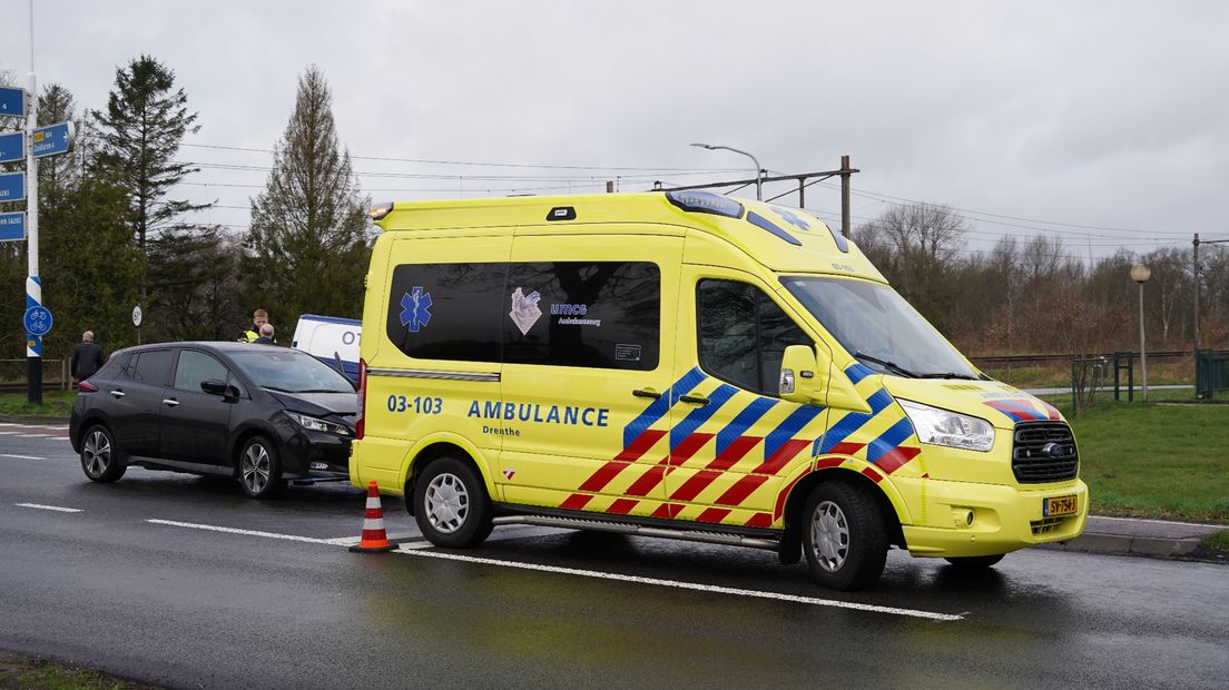 Ambulance bij het ongeluk in Tynaarlo