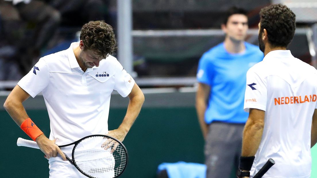 Robin Haase (links) teleurgesteld in Davis Cup