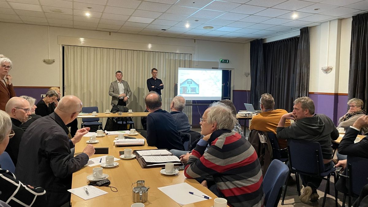 Kritisch vragenvuur omwonenden over geluidsonderzoek windpark Veenkoloniën