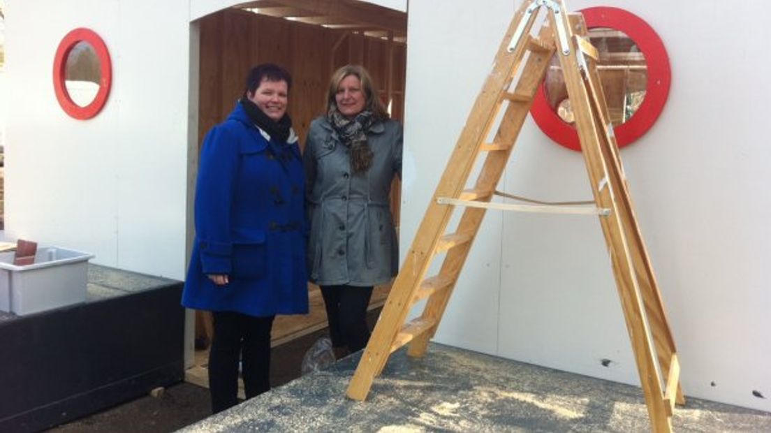 Drenthe profiteert zich met een paviljoen in de vorm van een woonboot
