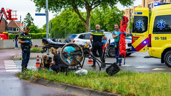 Aanrijding op rotonde tussen automobilist en fietser