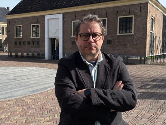 Alle pers is verdwenen bij Drents Museum, behalve deze ene Roemeense journalist