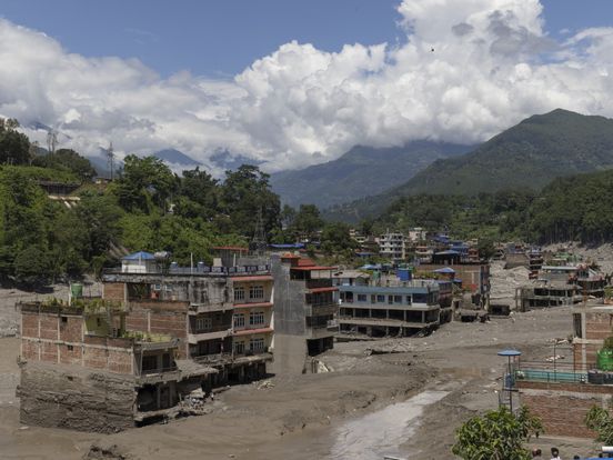 Oud-inwoonster Zuidwolde in Nepal veilig na ramp en start hulpactie