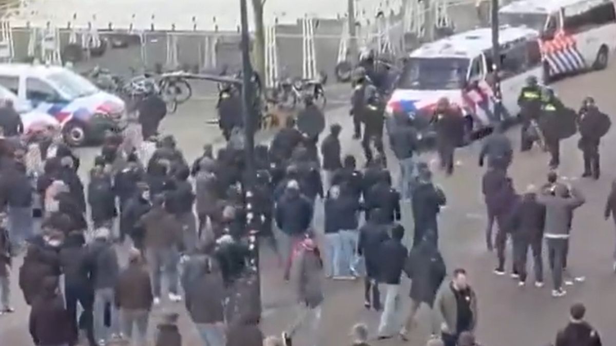 Mannen uit Zeist en De Meern opgepakt na ongeregeldheden bij FC Twente - FC Utrecht