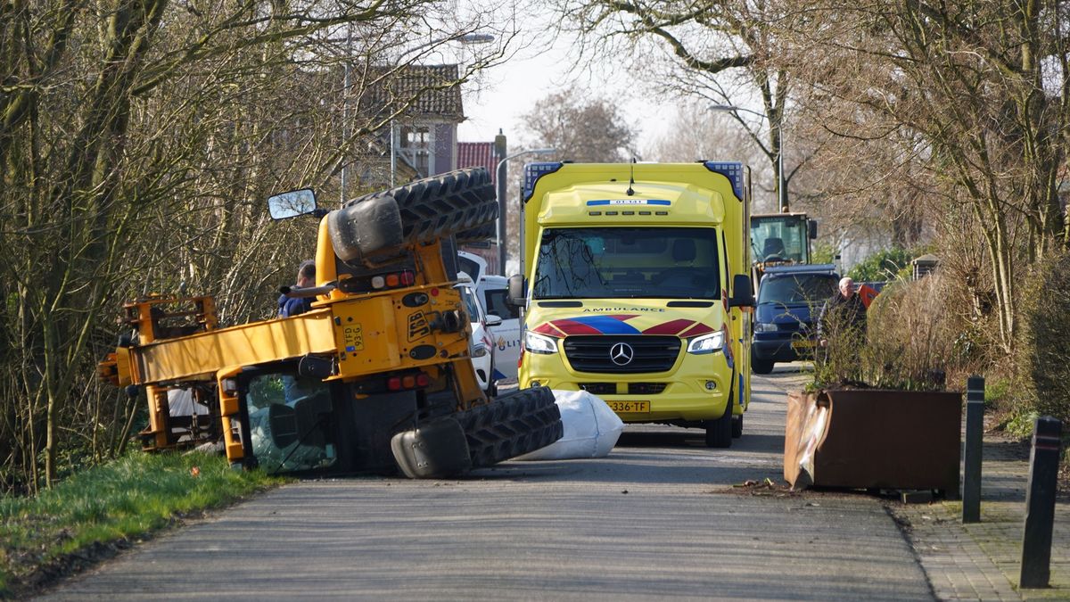112-nieuws zaterdag 9 maart: Zwaargewonden in Meij • Verreiker kantelt • Oldtimer-bestuurder gewond