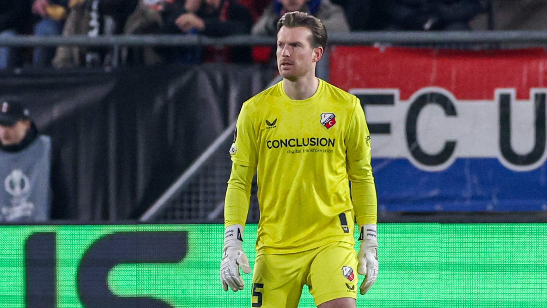 Doelman Michael Brouwer gaat aflopende contract bij FC Utrecht verlengen: 'Ogen niet sluiten voor wa