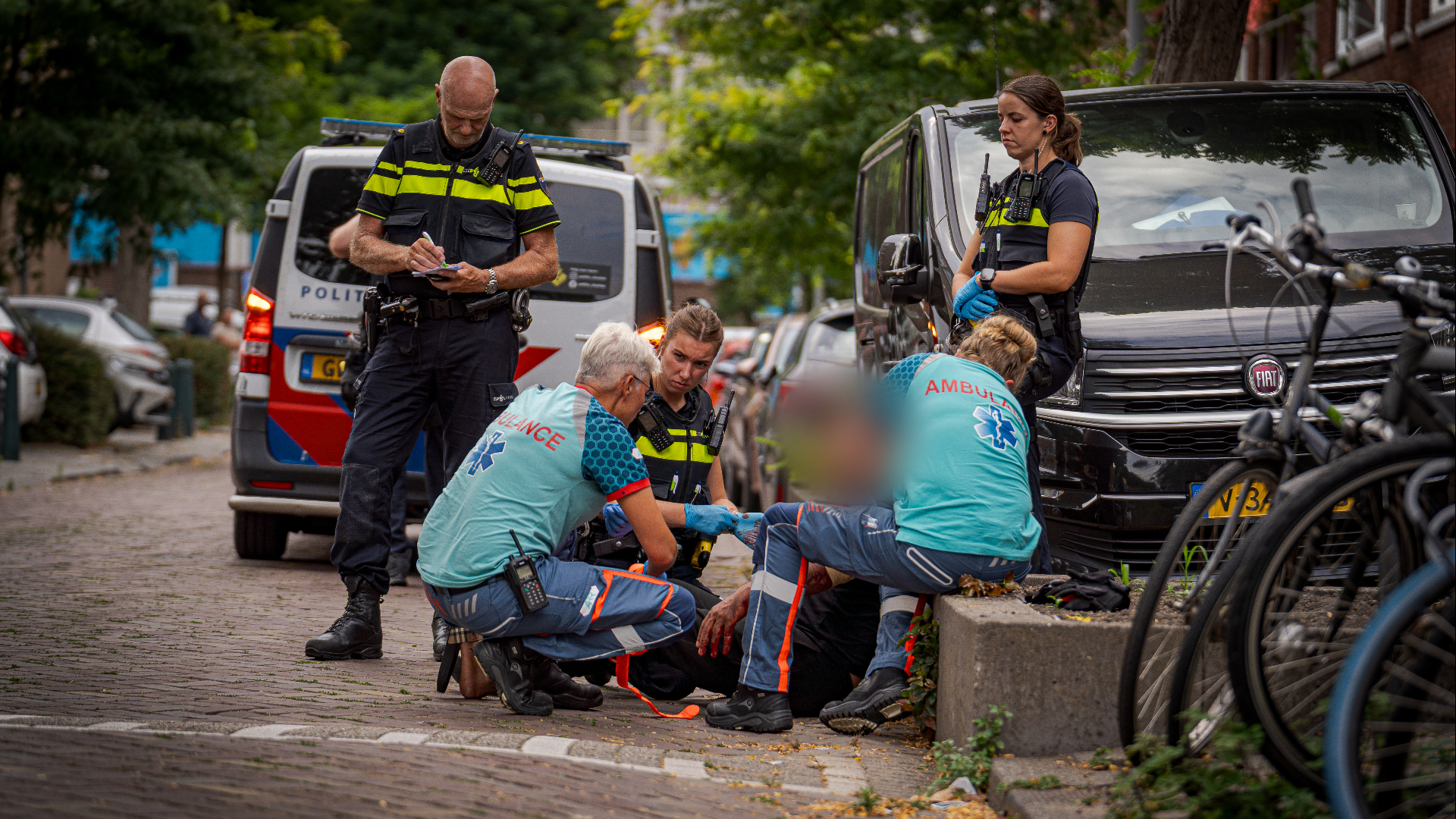 Het slachtoffer is meegenomen naar het ziekenhuis